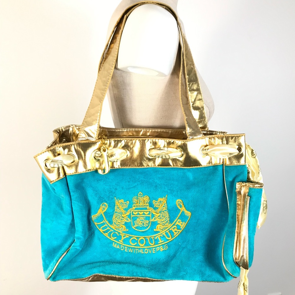 Juicy Couture purse *flaw